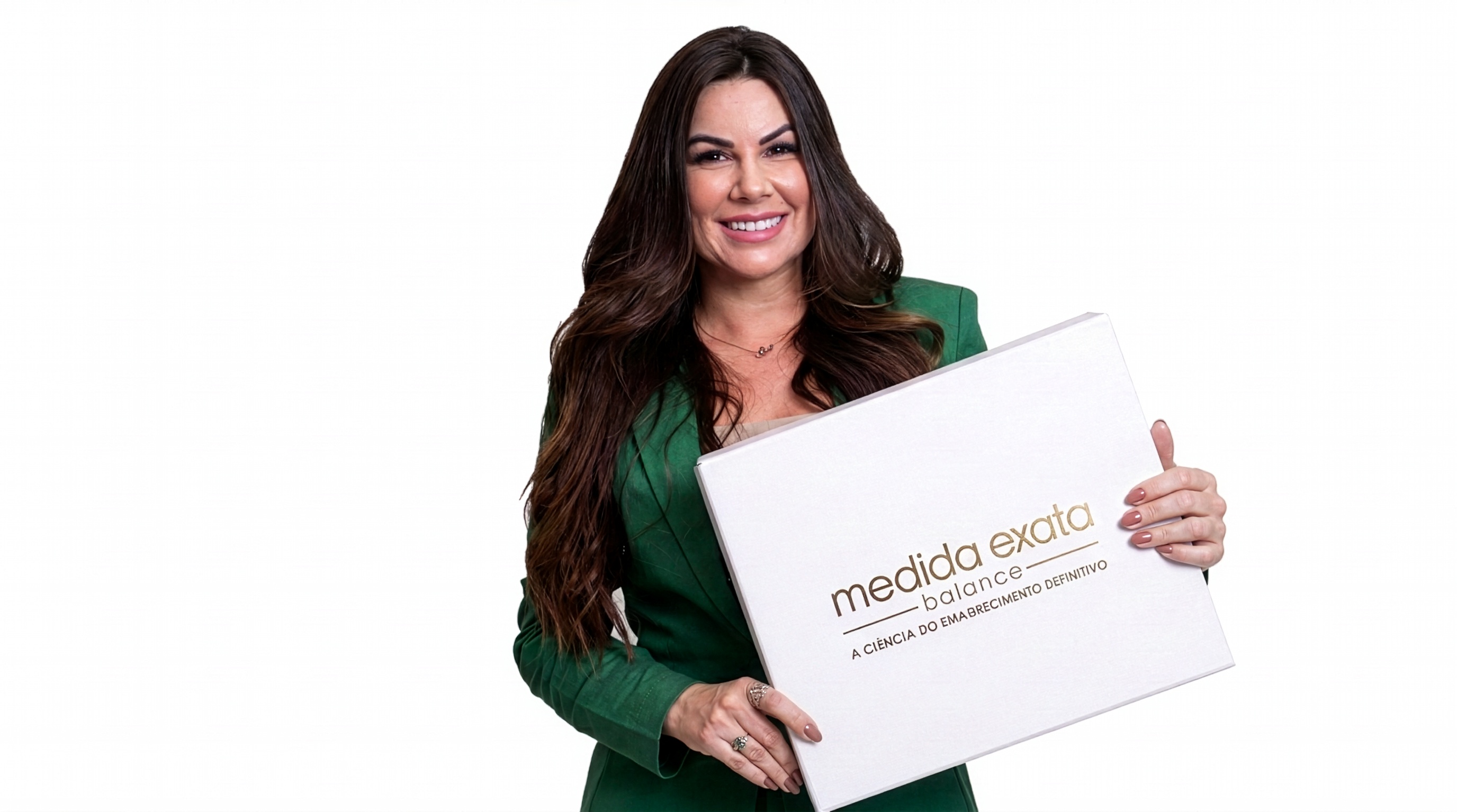 Especialista Medida Exata Balance apresentando o kit da jornada de emagrecimento personalizado, em ambiente que remete a ciência e tecnologia
